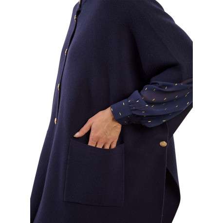 Poncho marine en maille fine avec des boutons dorés et 2 poches plaquées - Image 4