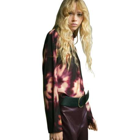 Blouse bordeaux ornée d'un motif floral abstrait et pourvue d'un col rond - Image 4