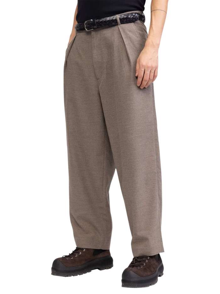 Pantalon Chino taupe pourvu...