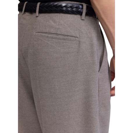Pantalon Chino taupe pourvu d'une coupe ample et de passants pour la ceinture - Image 3