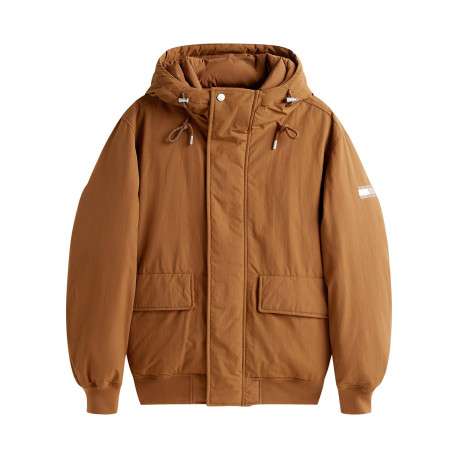 Blouson camel uni avec une coupe ajustée et un col à capuche réglable