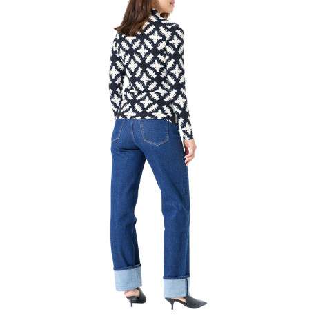 Pull en coton noir et écru à motif fantaisie avec un col montant - Image 3