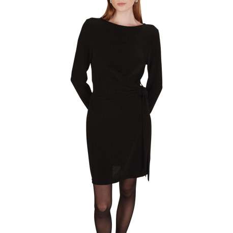 Robe courte noire unie avec une coupe ajustée et un col bateau - Image 3