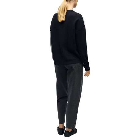 Pull noir et gris en maille fine avec une coupe droite et un col rond - Image 5