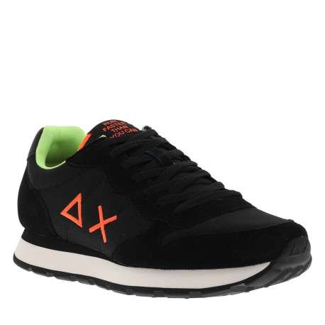 Baskets running noires à semelle crantée et un logo brodé sur les côtés - Image 3
