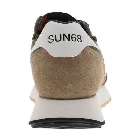 Baskets running beiges à talon plat avec le nom de la marque au talon - Image 6