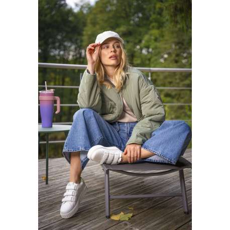 Casquette en coton biologique tilleul unie avec nom iconique brodé à l'avant