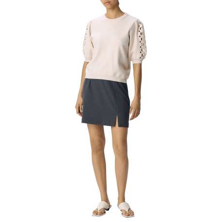 Pull beige uni à coupe droite avec un col rond et des manches courtes - Image 2