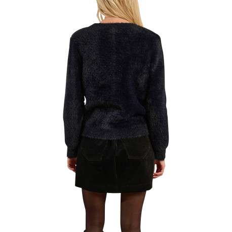 Pull noir avec coeur doré brodé avec une coupe droite et un col rond - Image 2