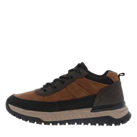 Baskets cognac à talon plat avec une semelle crantée et des lacets ronds