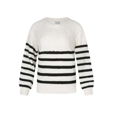 Pull écru rayé avec une coupe ajustée et des manches longues