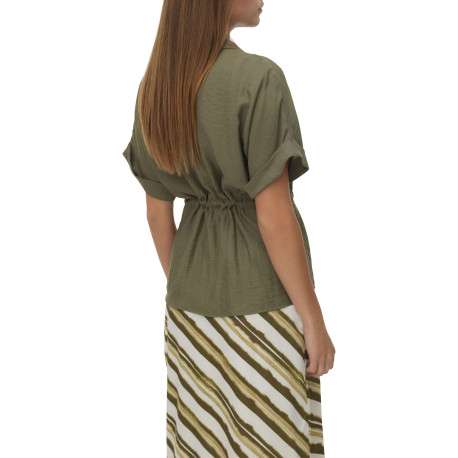 Blouse verte pourvue d'un col à revers et de manches courtes - Image 2