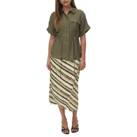 Blouse verte pourvue d'un col à revers et de manches courtes - Image 4