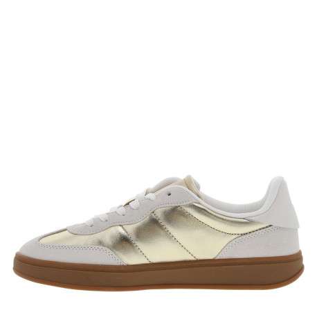 Tennis en cuir or à talon plat avec des lacets et logo en pièce métallique