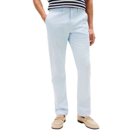Pantalon chino Denton en coton ciel à coupe droite pourvu de poches plaquées - Image 2