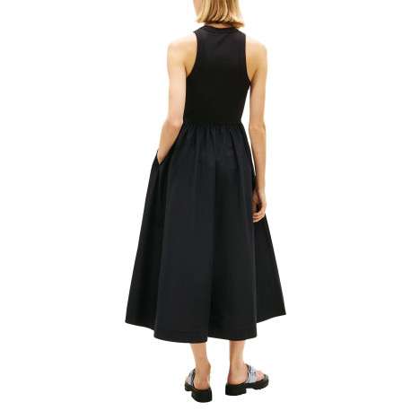 Robe longue en coton noire unie avec une coupe cintrée et un col rond - Image 5