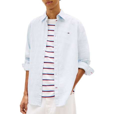 Chemise en lin et coton bleu clair unie avec une coupe droite et un col à revers - Image 2