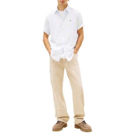 Chemise en coton bleu clair à rayures avec une coupe droite et un col à revers - Image 4