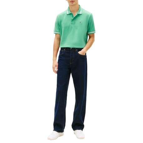 Polo en coton vert uni avec une coupe droite et un col à revers - Image 4