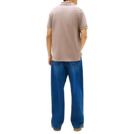 Polo en coton taupe uni avec une coupe droite et un col à revers - Image 3