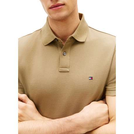 Polo en coton biologique beige à coupe droite pourvu d'un col à revers - Image 5