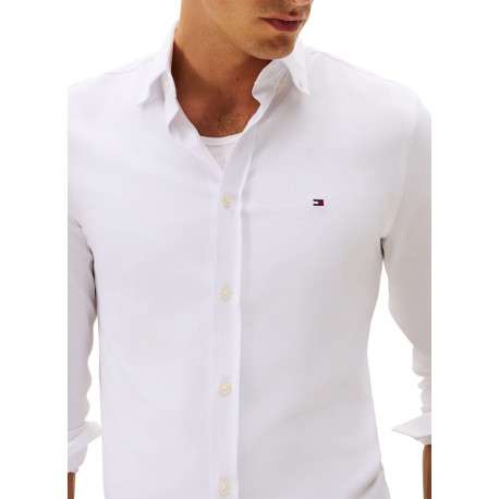 Chemise en coton mélangé blanche à coupe slim pourvue d'un col boutonné - Image 4