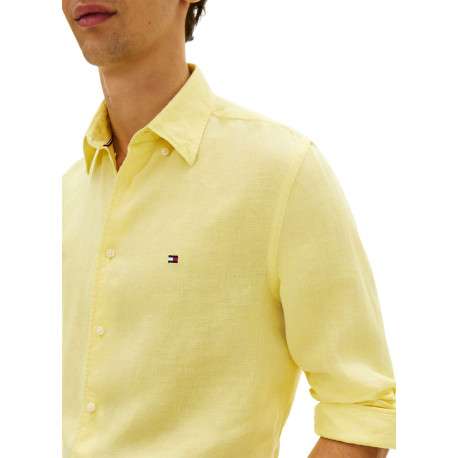 Chemise en lin jaune à coupe droite pourvue d'un col boutonné - Image 4