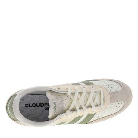 Baskets tennis kaki avec un talon plat et des lacets plats écrus - Image 4