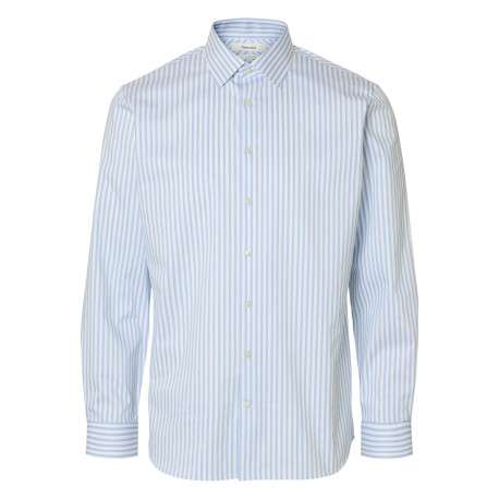 Chemise bleue à rayures avec un col boutonné et des manches longues