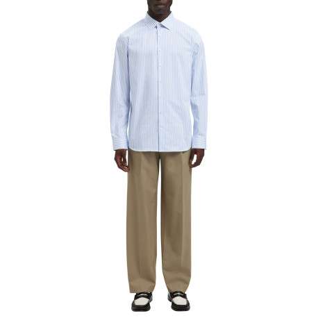 Chemise bleue à rayures avec un col boutonné et des manches longues - Image 2