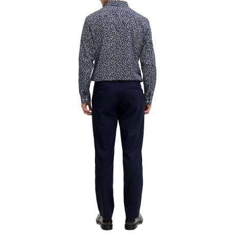 Chemise en coton bleu marine à motif floral imprimé avec une coupe slim - Image 4