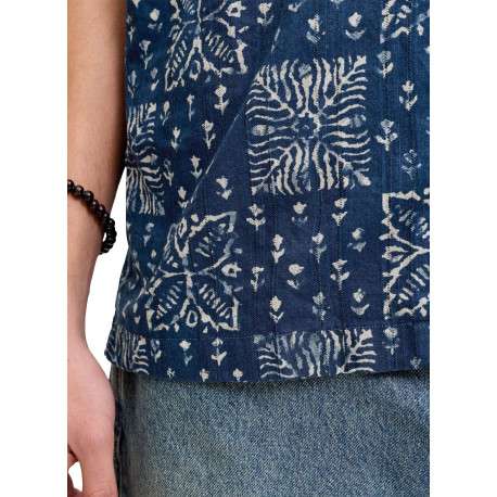Chemise en coton marine à motif floral imprimé avec une coupe droite - Image 6