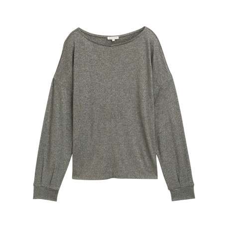 Pull vert uni avec des surpiqûres sur l’avant et des manches longues