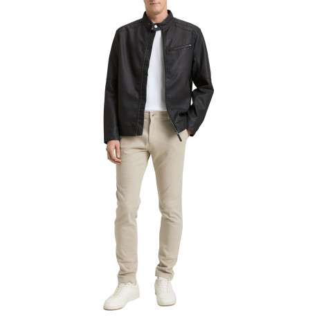 Blouson noir uni avec une coupe ajustée et un col montant avec un bouton - Image 4