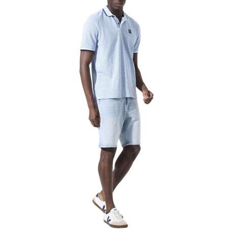 Polo en coton bleu ciel uni avec une coupe droite et un col à revers - Image 3