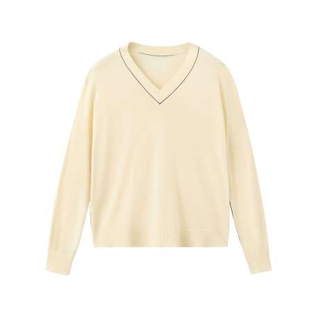 Pull écru uni en maille fine avec une coupe droite et un col v