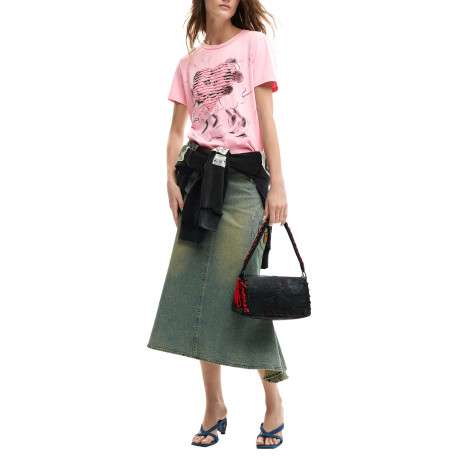 Sac bandouliere noir à imprimé pourvu d'une anse rouge et noire - Image 7