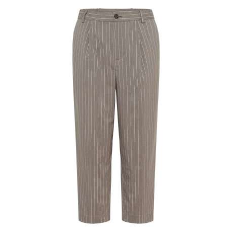 Pantalon chino gris à rayures pourvu d'un bouton à la taille