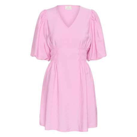 Robe courte rose unie pourvue d'une coupe cintrée avec une taille élastiquée