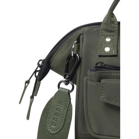 Sac à bandoulière Crossbody Small Hobart vert kaki avec 2 logos marron - Image 5