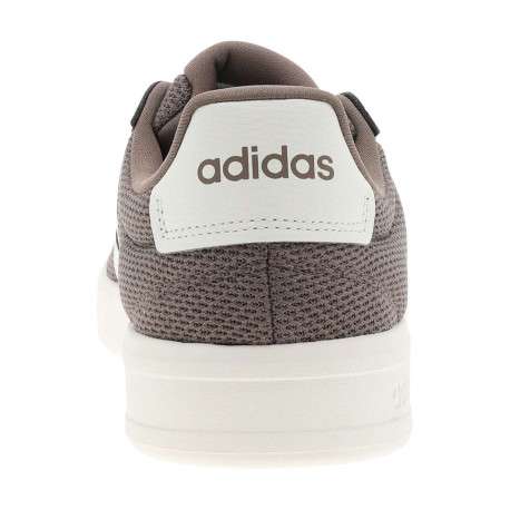 Baskets marron à talon plat avec un logo embossé sur le talon - Image 6