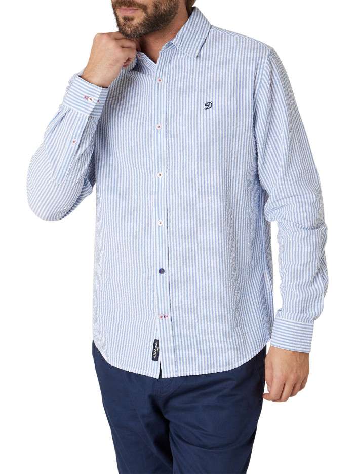 Chemise en coton bleu clair...