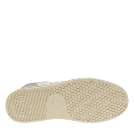 Baskets en cuir lilas avec un talon plat et un patch cousu sur la languette - Image 5