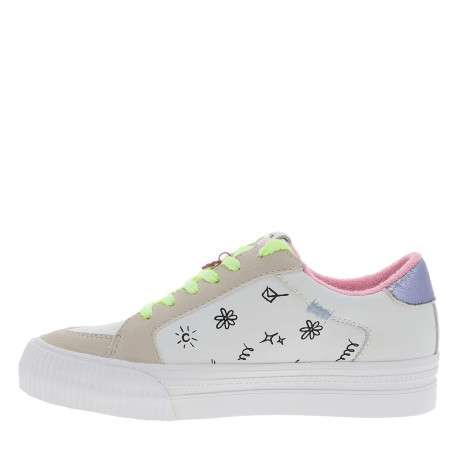 Tennis blanches à talon compensé bas avec des lacets fluo paillété