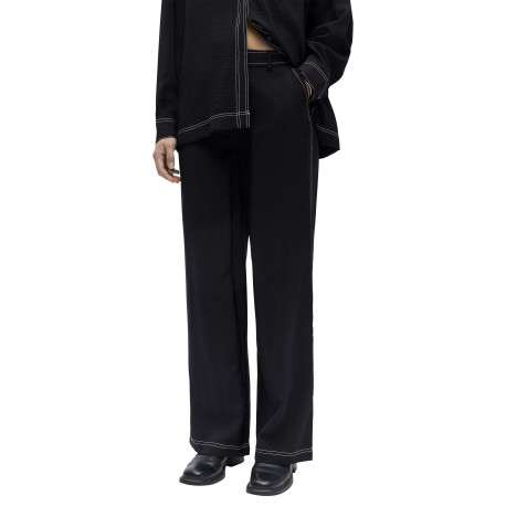 Pantalon chino noir uni pourvu d'une coupe bootcut et d'une taille élastiquée - Image 5