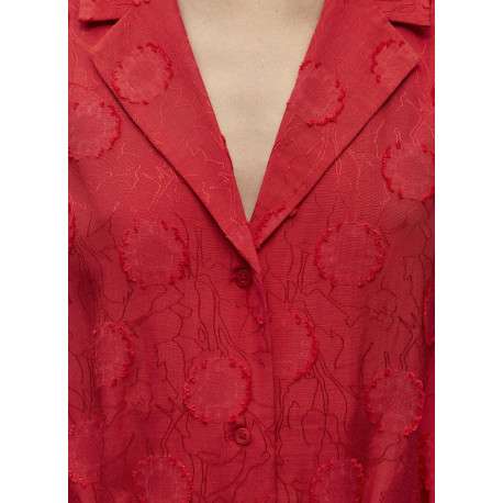 Robe chemise longue rouge unie pourvue d'une coupe cintrée et d'un col à revers - Image 2