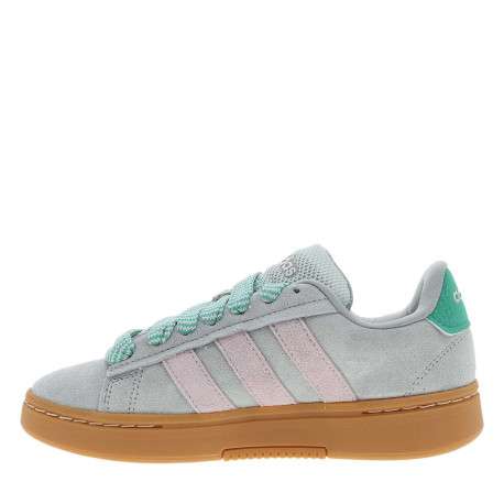 Baskets tennis en cuir vert à talon plat avec des larges lacets