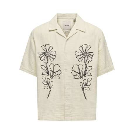 Chemise en coton écrue unie pourvue d'une coupe droite et d'un col cubain