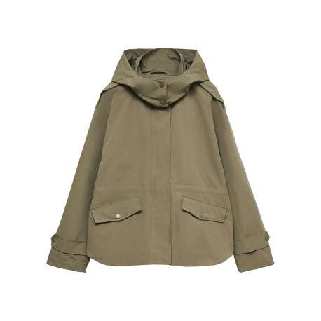Parka kaki à coupe ajustée pourvue d'un col à capuche boutonné