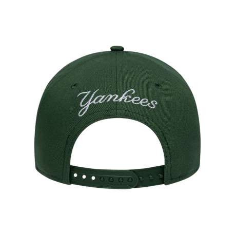 Casquette verte unie en forme carrée avec une fermeture snapback - Image 2